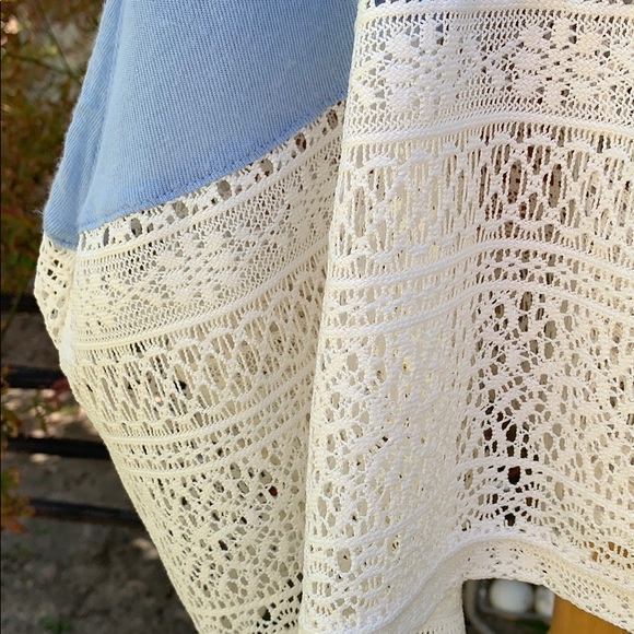 Women’s Color Thread Top Size Small - Picture 2 of 5